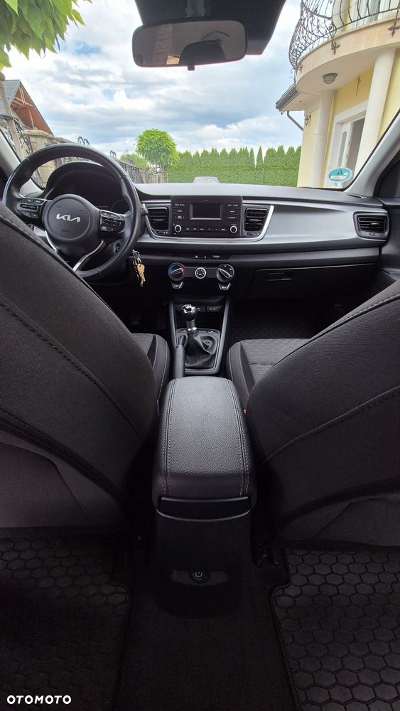 Kia Rio - 12