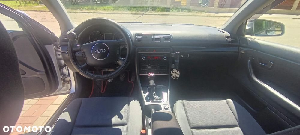Audi A4 Avant - 8
