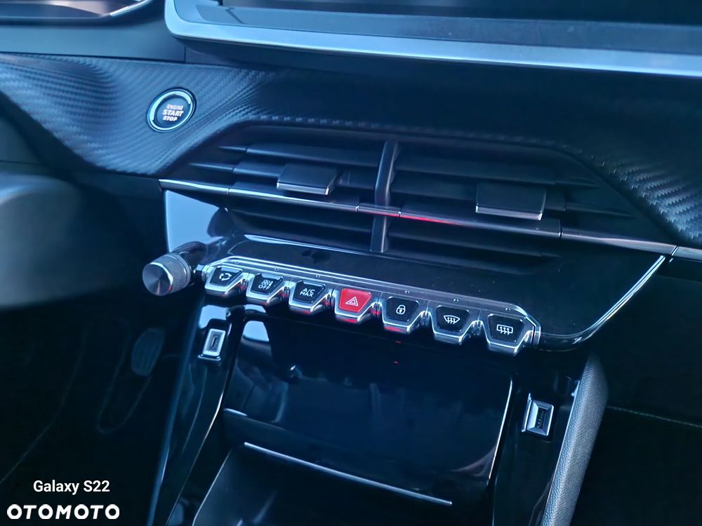 Peugeot 2008 1.5 BlueHDi Allure Pack S&S - 17