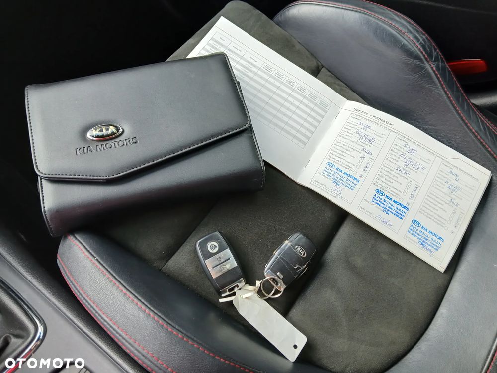 Kia Ceed 1.6 T-GDI GT - 18