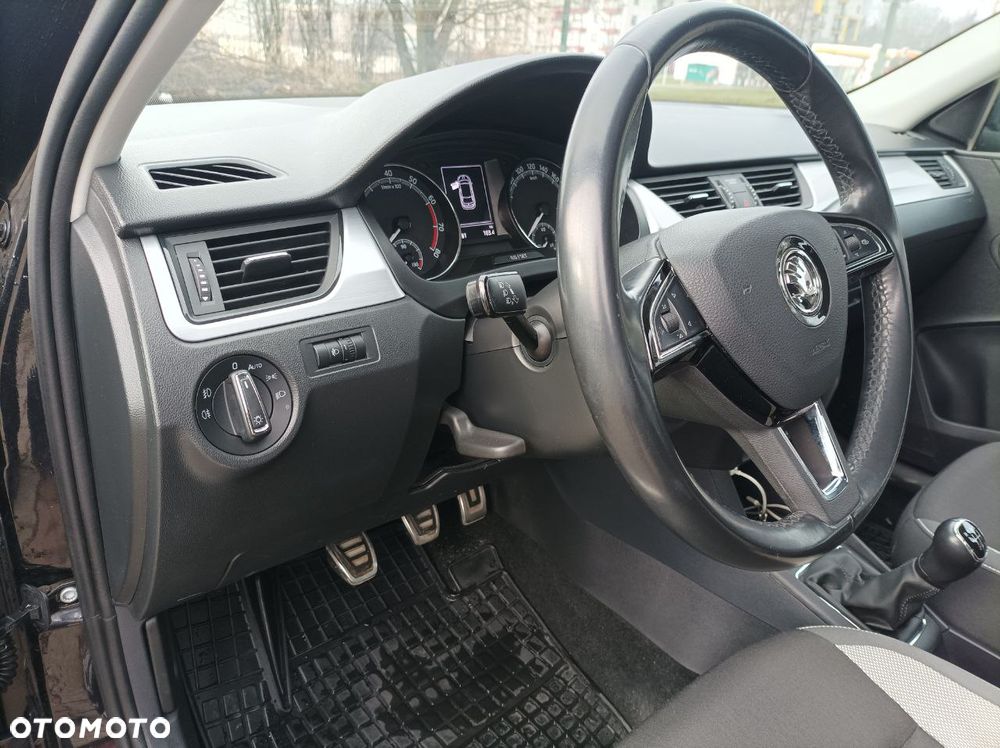 Skoda RAPID Spb 1.0 TSI Ambition - 8