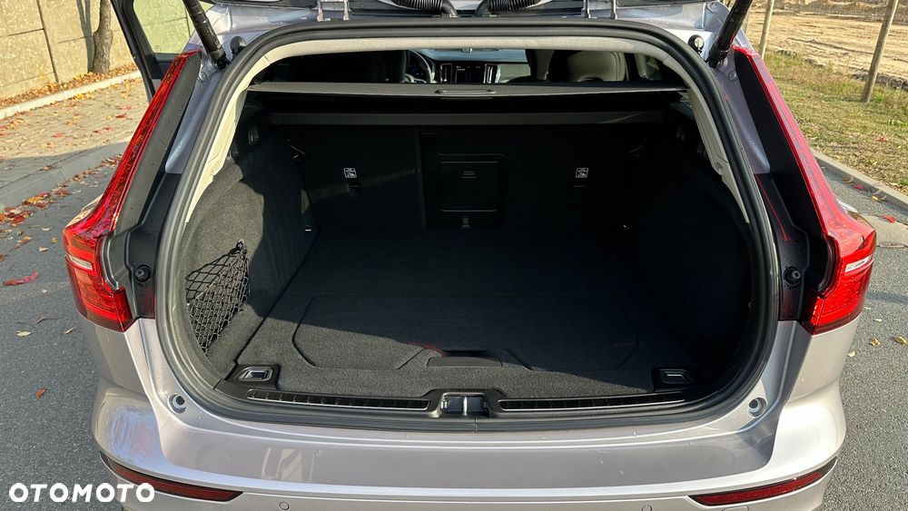 Volvo V60 B4 B Ultra Dark - 21