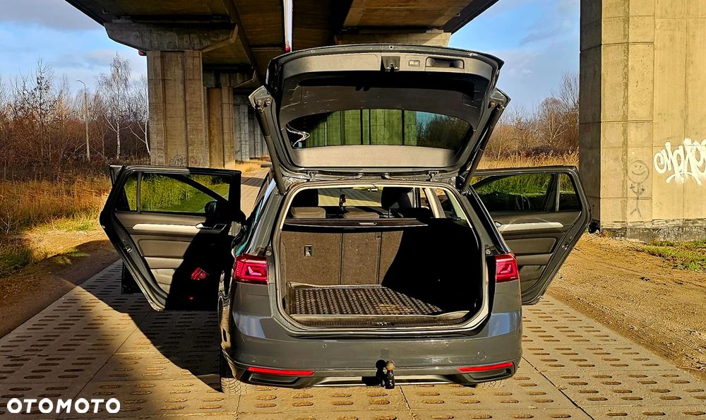 Volkswagen Passat 2.0 TDI EVO Business DSG - 23