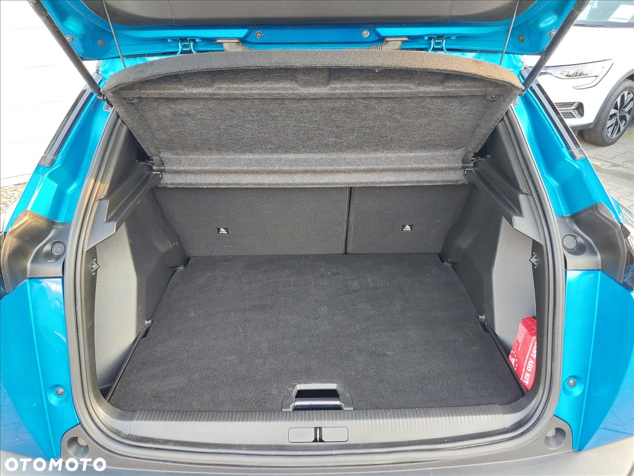 Peugeot 2008 1.2 PureTech Allure Pack S&S - 18