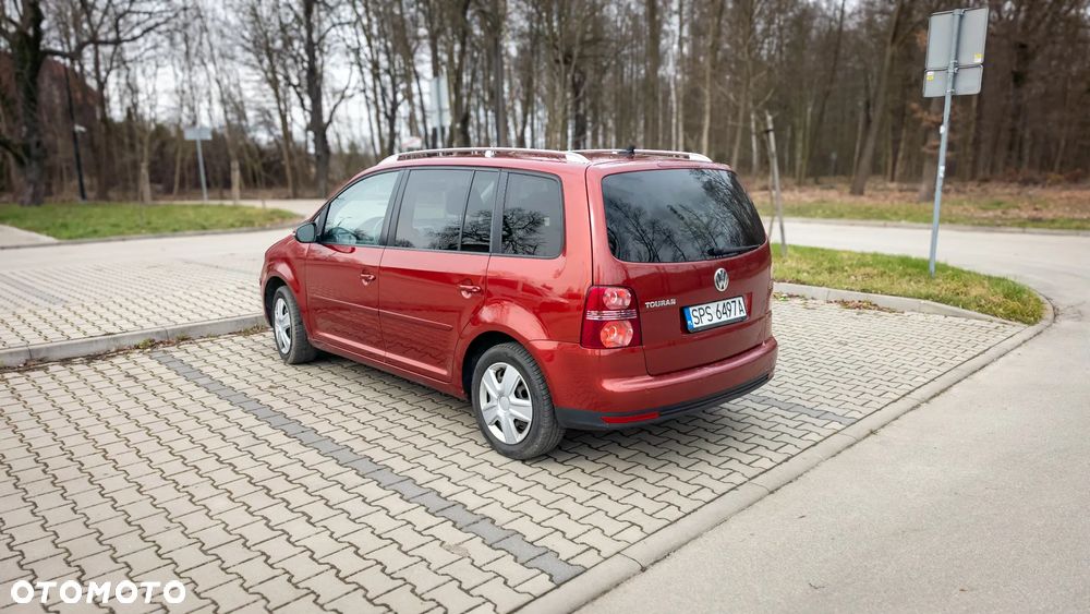 Volkswagen Touran 1.4 TSI DSG Comfortline - 2