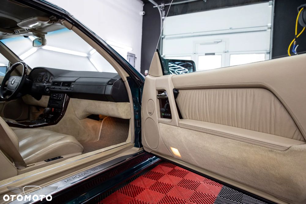 Mercedes-Benz SL - 32