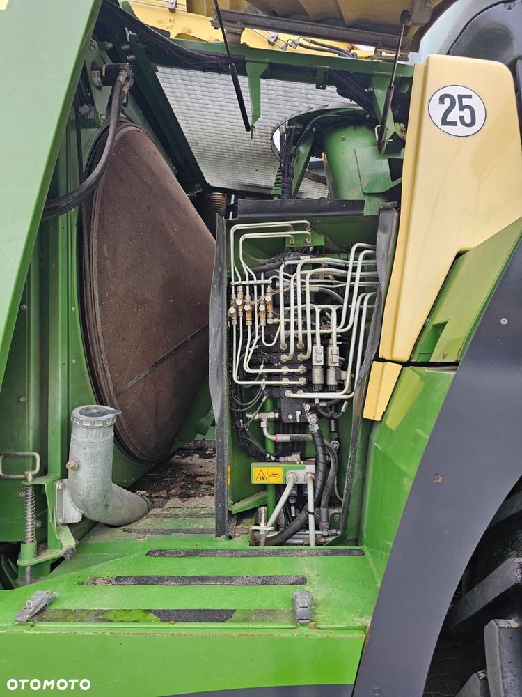 Krone BIG X 770 - 16
