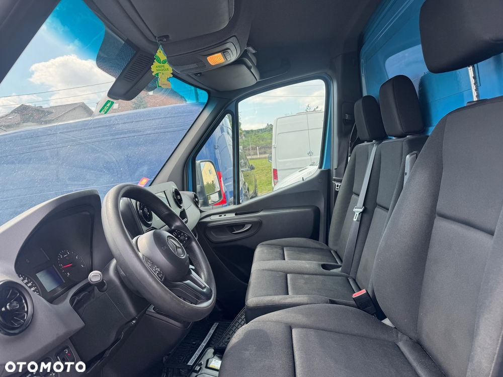Mercedes-Benz Sprinter - 7