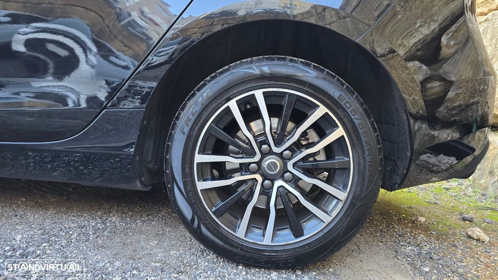 Volvo V40 2.0 D2 Momentum Geartronic - 44