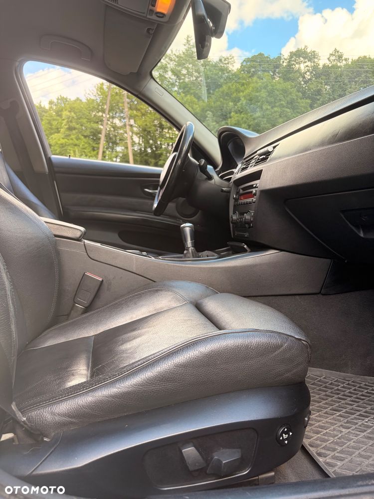 BMW Seria 3 325i - 14