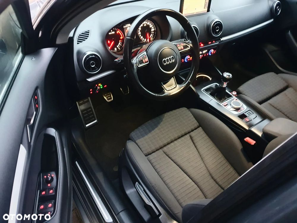 Audi A3 Sportback 2.0 TDI (clean diesel) Ambiente - 6