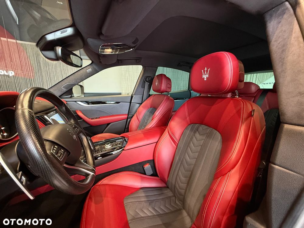 Maserati Levante Granlusso - 16