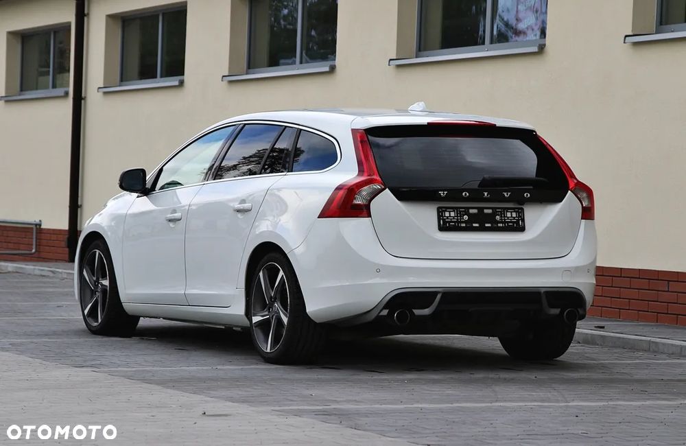 Volvo V60 2.0T R-Design - 7