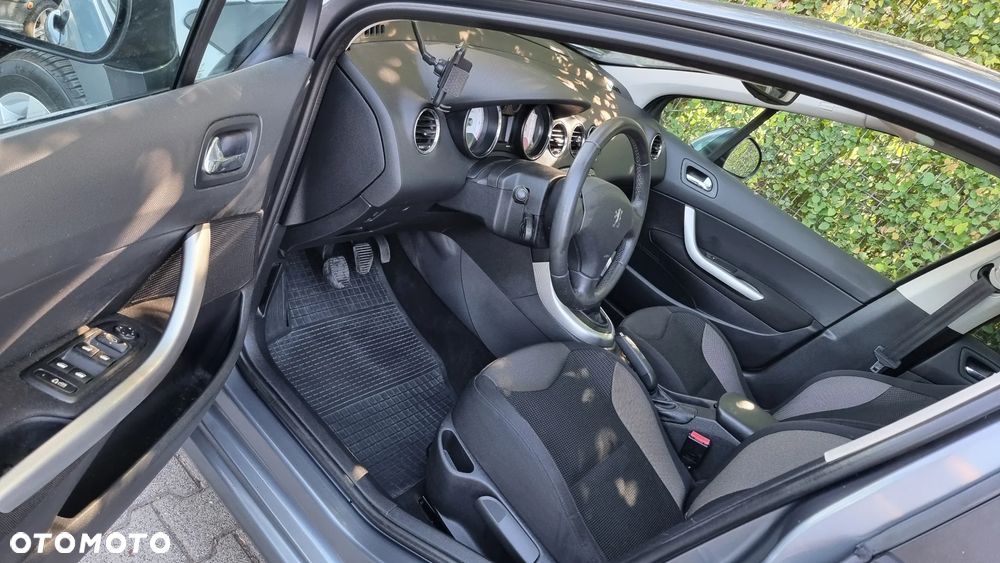 Peugeot 308 1.6 Premium Plus - 9