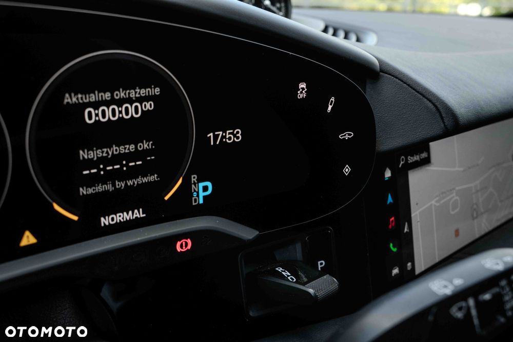 Porsche Taycan - 21