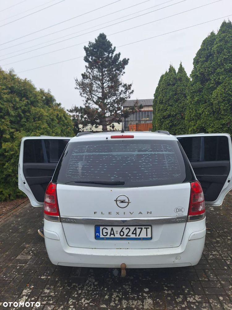 Opel Zafira - 2