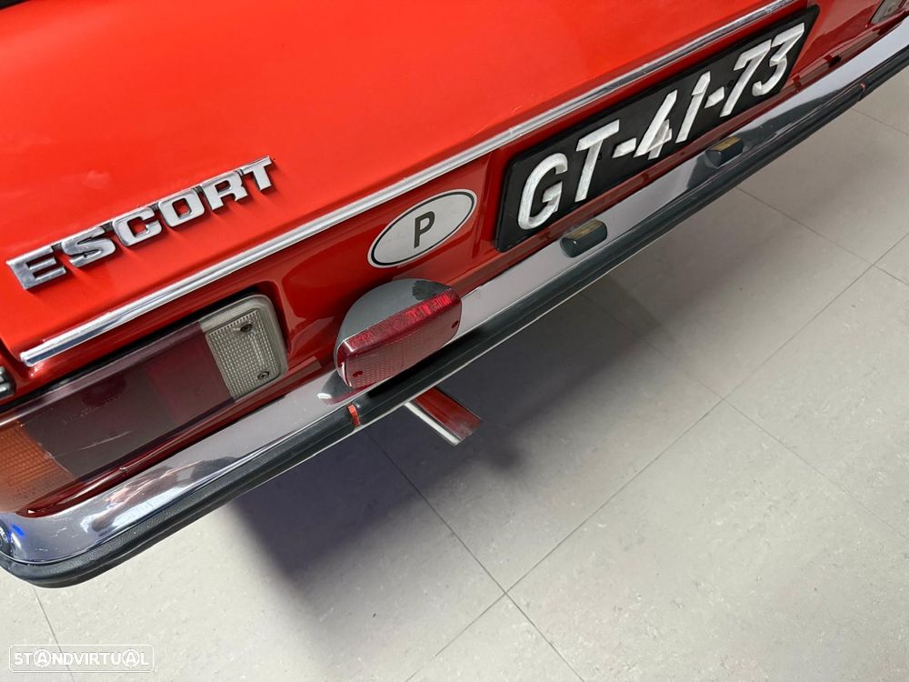 Ford Escort - 42