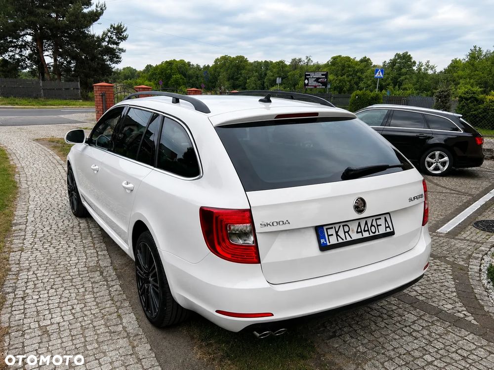 Skoda Superb 2.0 TDI DSG Ambition - 5