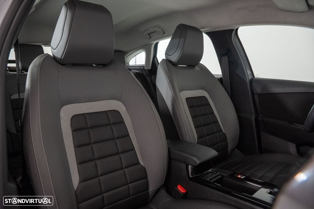 Citroën C4 1.2 Hybrid Plus e-DSC6 - 22