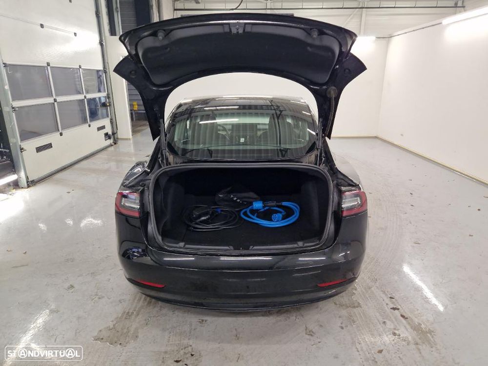 Tesla Model 3 Standard Range Plus RWD - 3