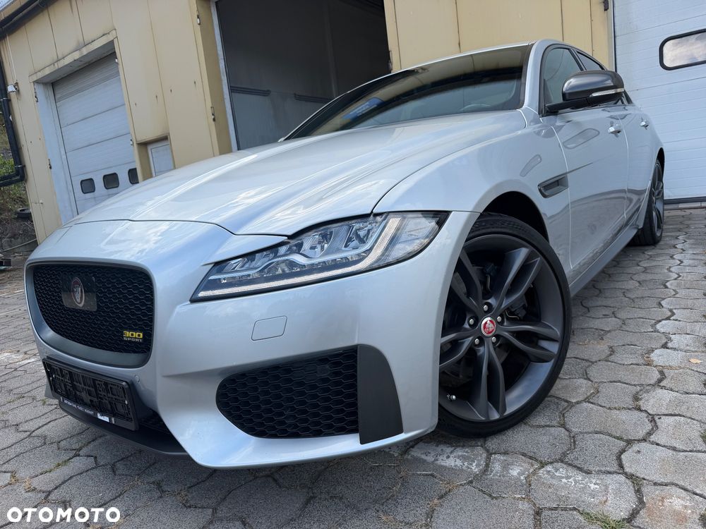 Jaguar XF 30t AWD 300 Sport - 2