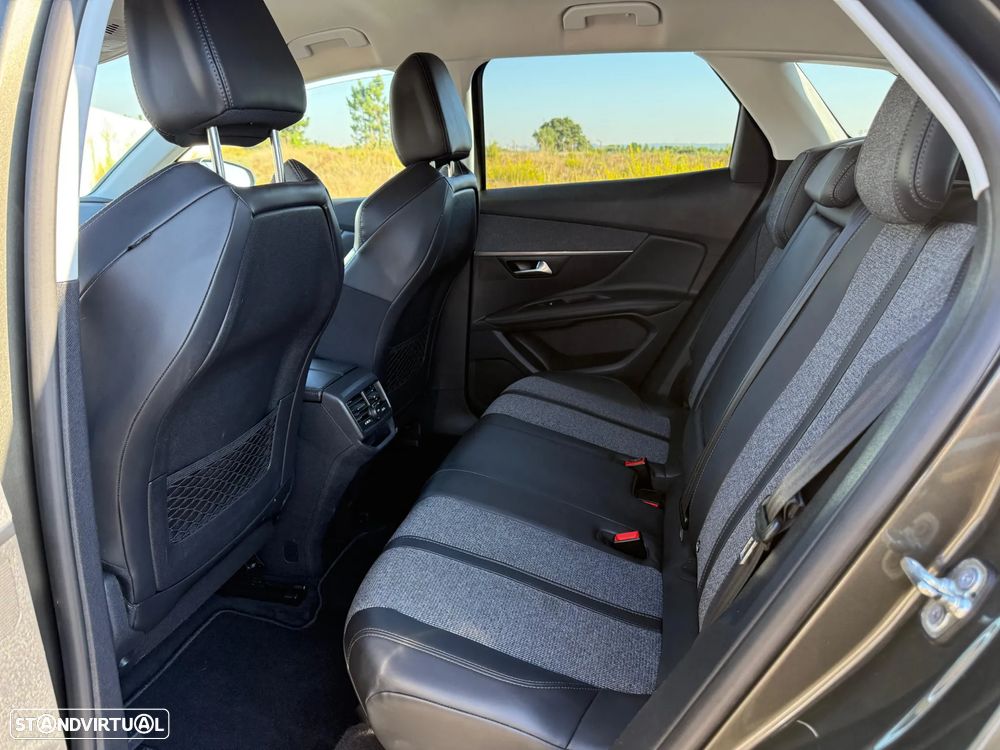 Peugeot 3008 PureTech 130 Stop & Start Allure - 4