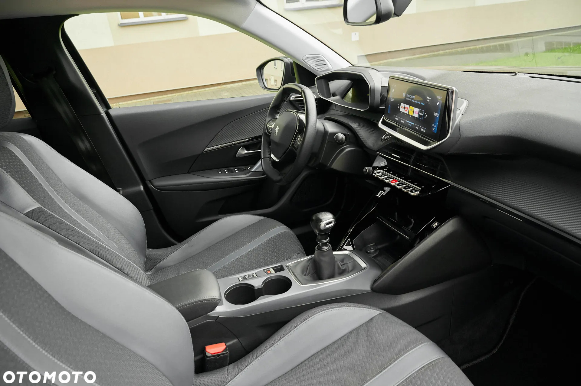 Peugeot 2008 1.5 BlueHDi Allure - 3