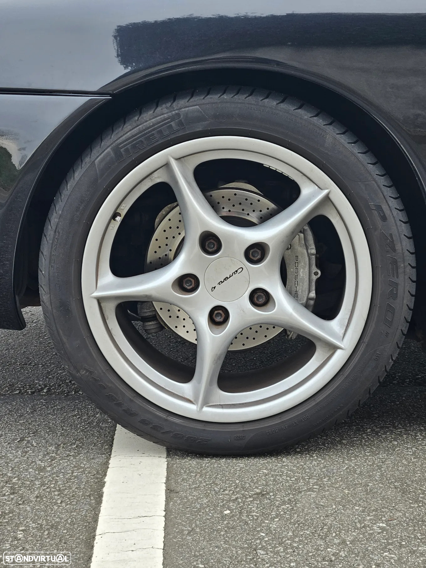 Porsche 911 (996) Carrera 4 - 12