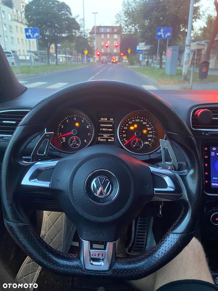 Volkswagen Golf - 12