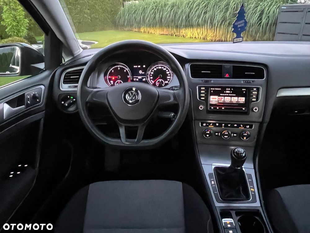 Volkswagen Golf 1.6 TDI BlueMotion Technology Lounge - 37