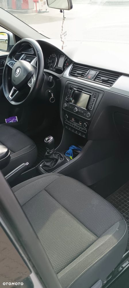 Skoda RAPID 1.6 TDI DPF Ambition Max - 9