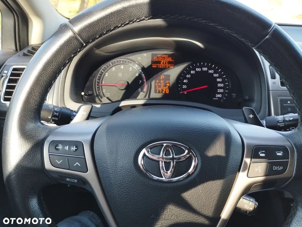 Toyota Avensis 2.0 Premium MS - 11