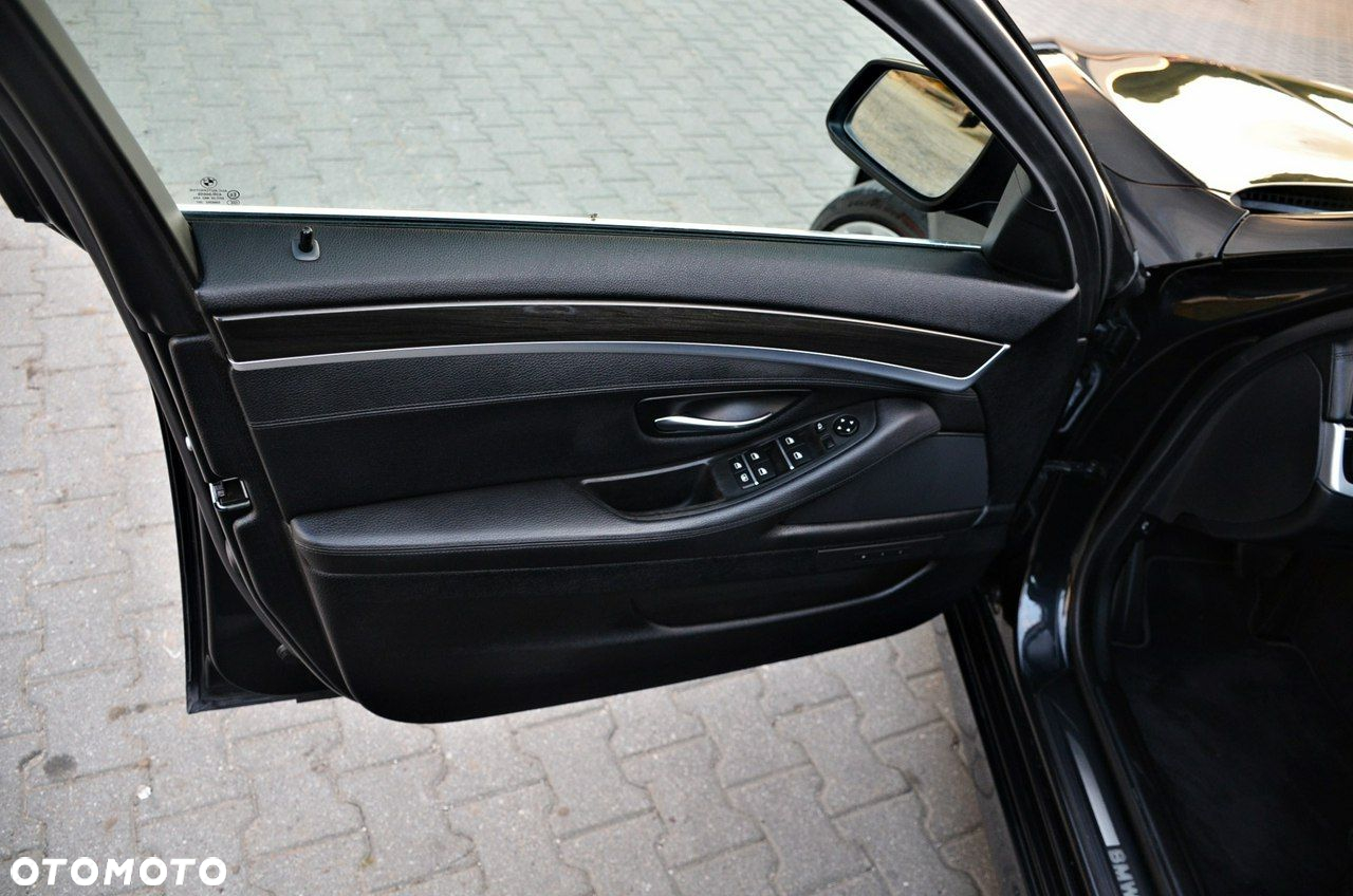 BMW Seria 5 - 12