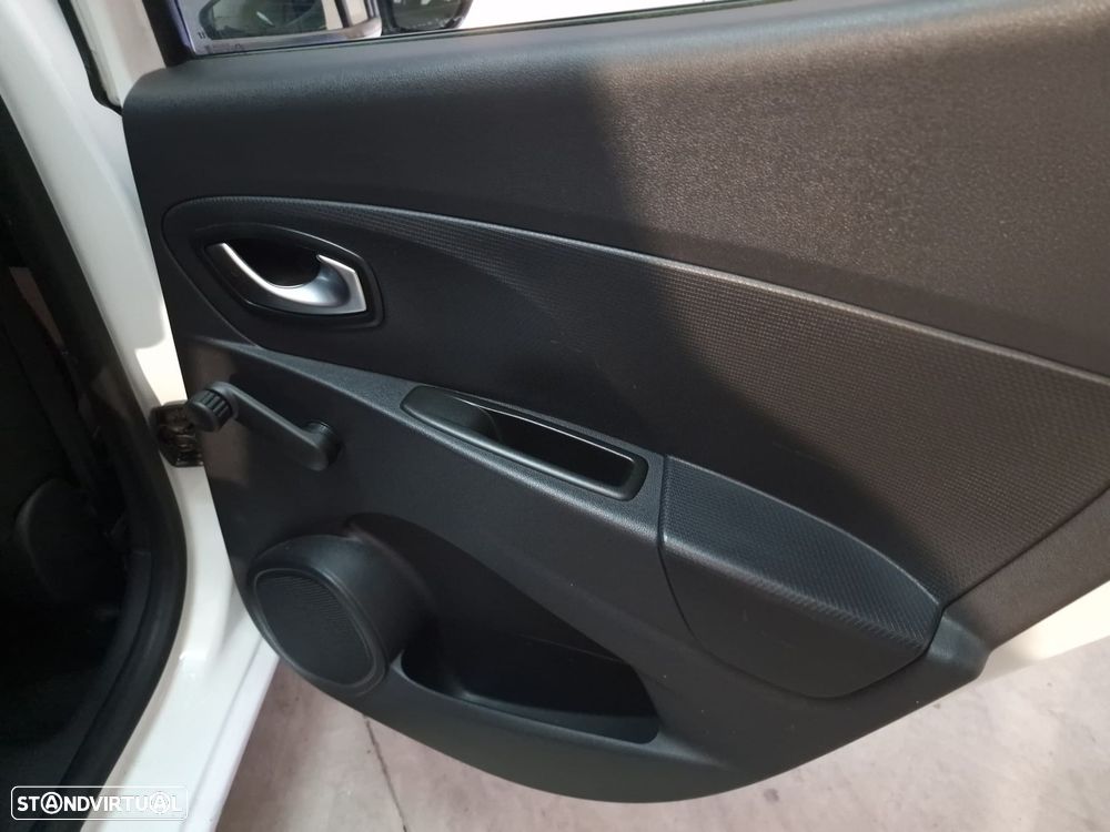 Renault Clio 1.5 dCi Zen - 9