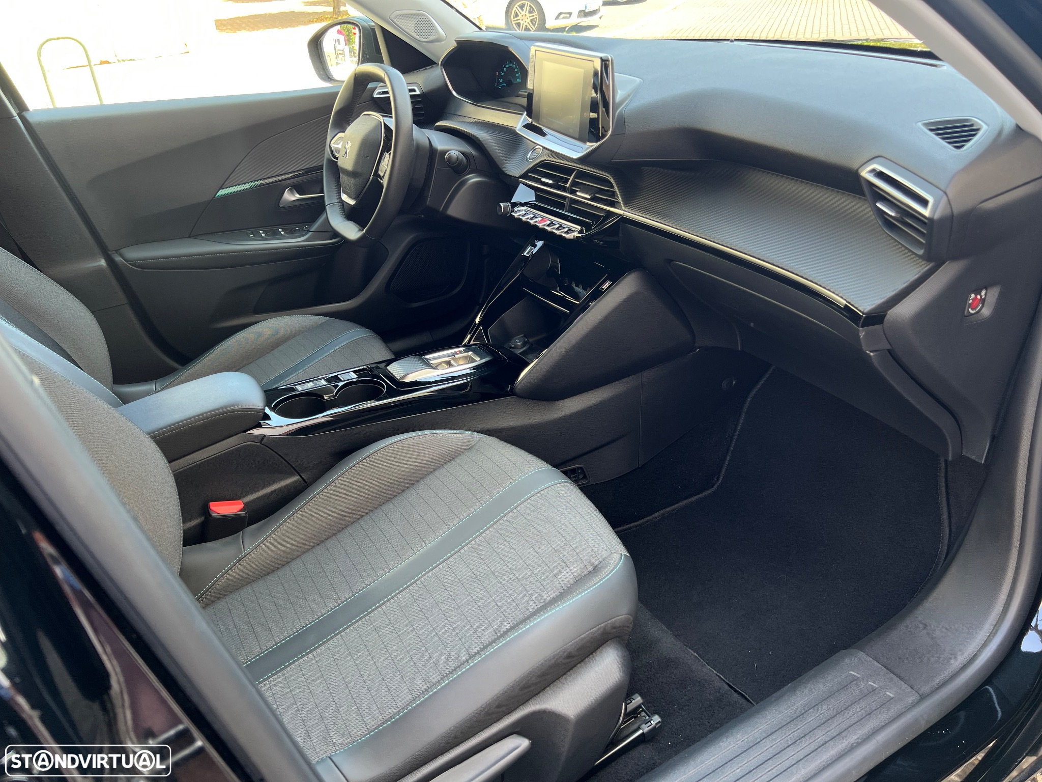 Peugeot e-2008 50 kWh Allure Pack - 24