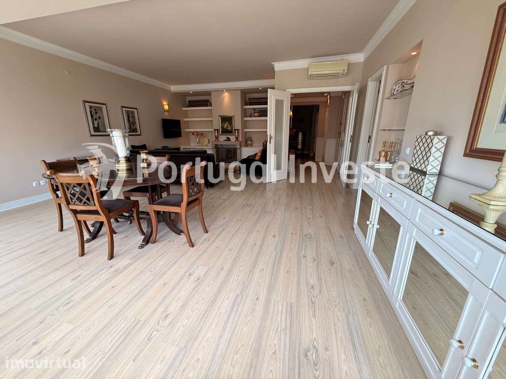 Excelente apartamento de 4 assoalhadas na Av. D. Nuno Álvares Perei... - Grande imagem: 2/26