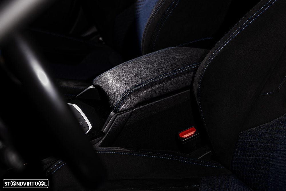 BMW 118 i Pack Desportivo M Auto - 32
