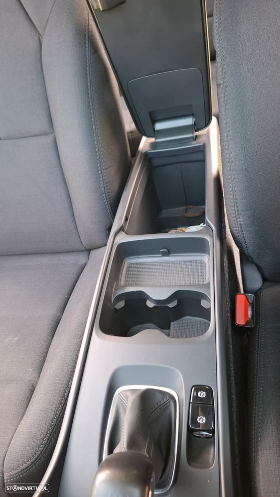 Volvo XC 40 1.5 T3 Tech Edition - 12