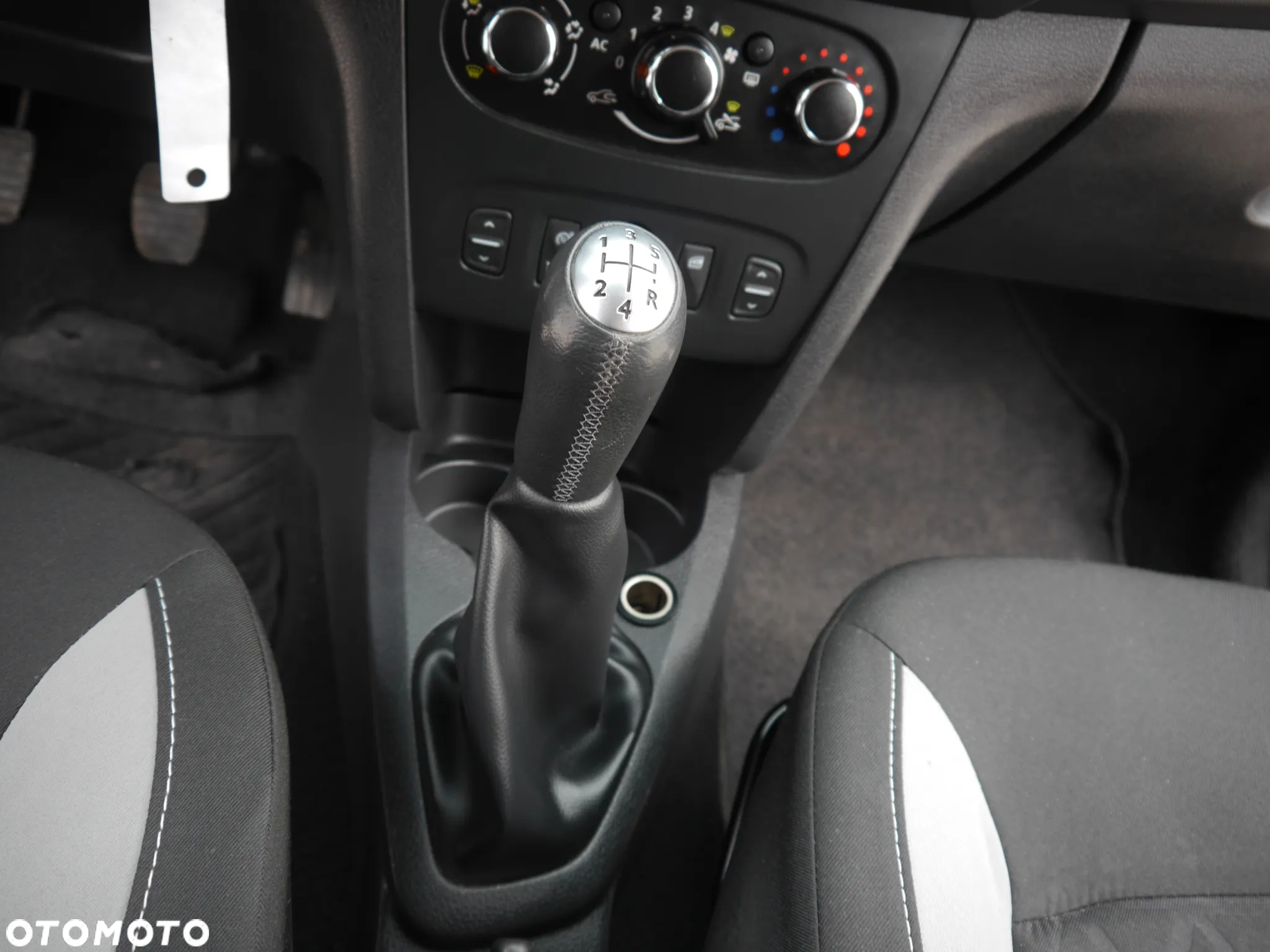 Dacia Sandero Stepway 1.5 dCi Laureate - 10