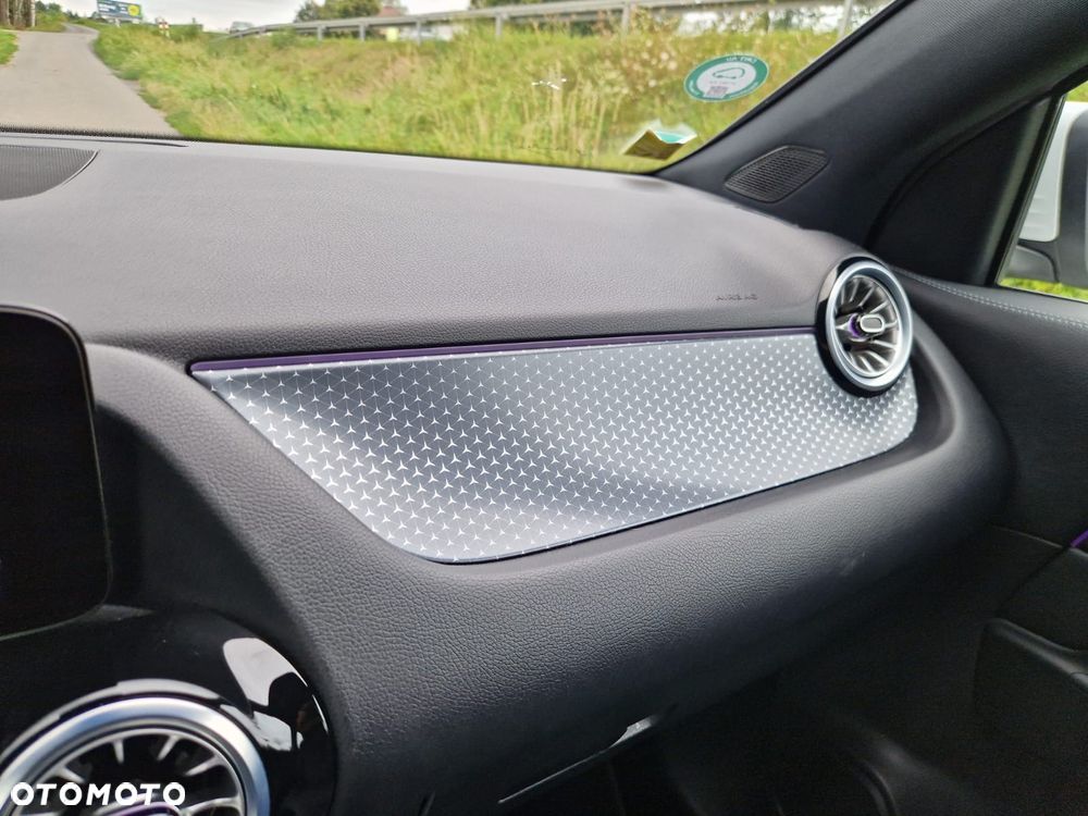 Mercedes-Benz EQA 250+ - 26