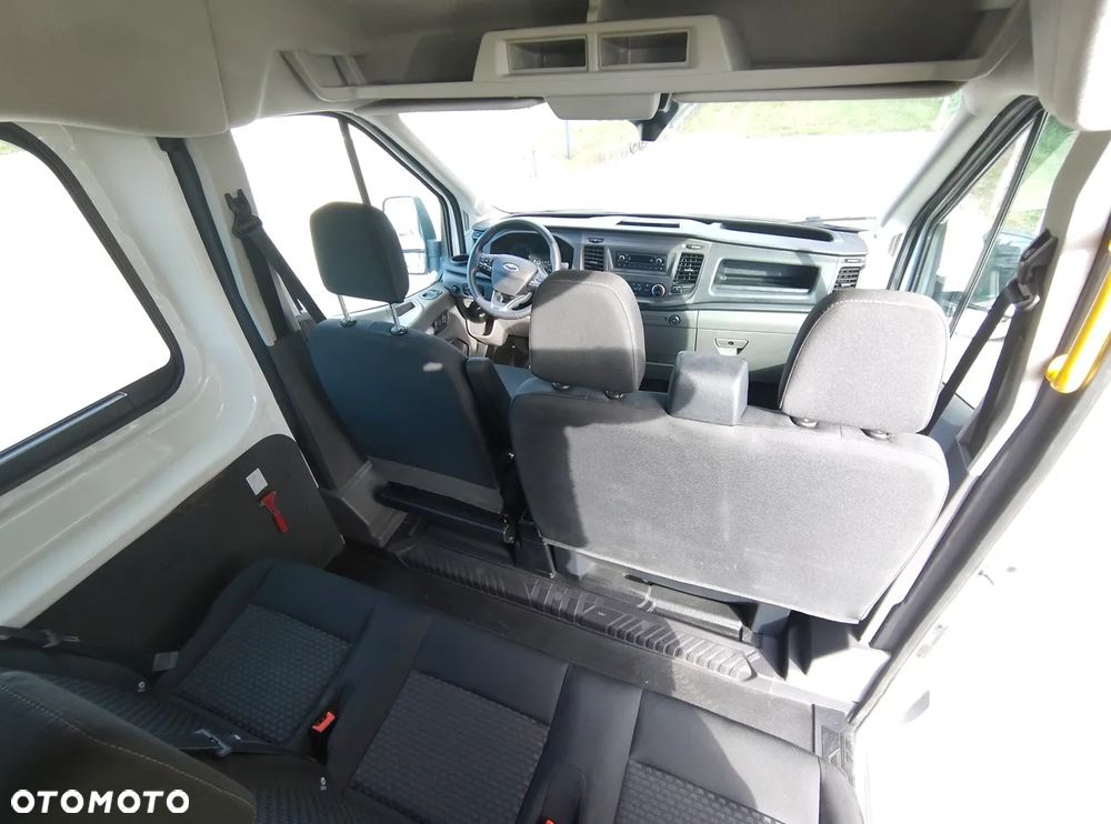 Ford Transit - 12