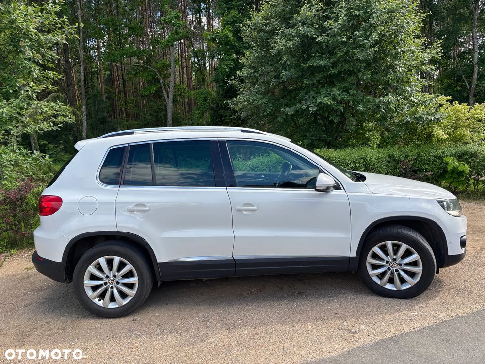 Volkswagen Tiguan - 1