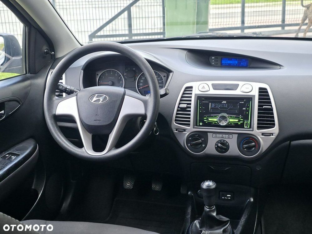 Hyundai i20 - 11
