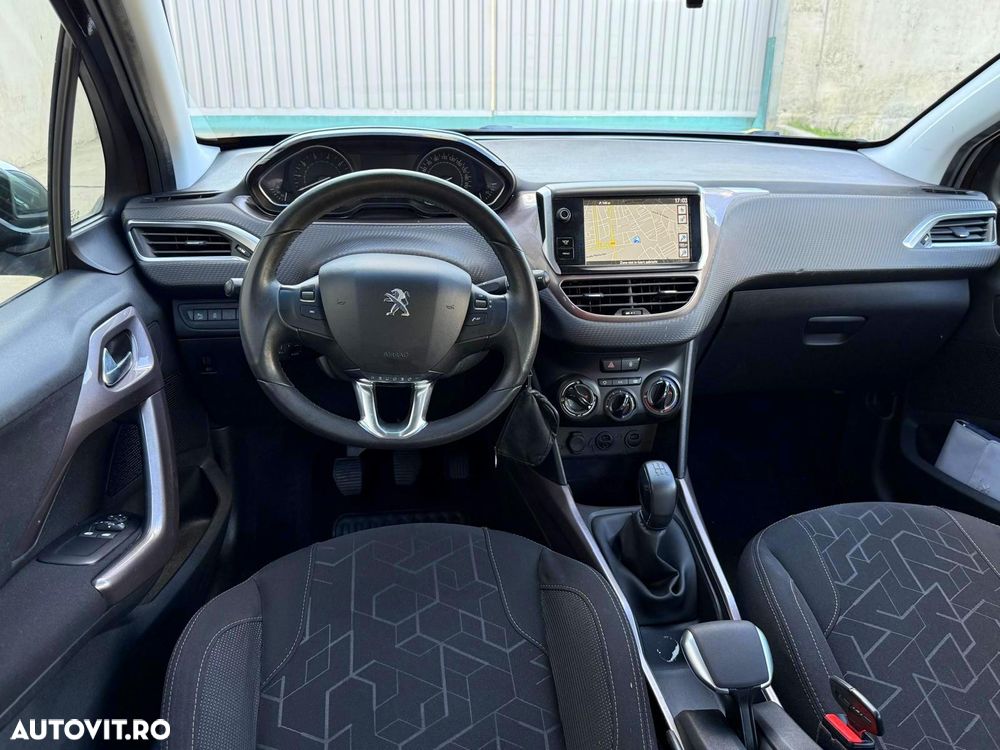 Peugeot 2008 1.2 VTi Active - 24