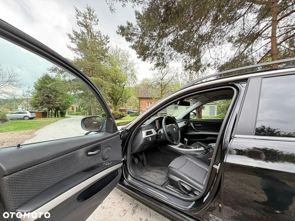 BMW Seria 3 330d - 13
