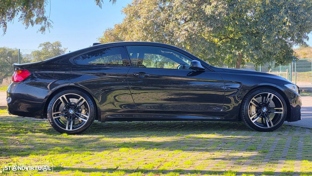 BMW M4 Auto - 4