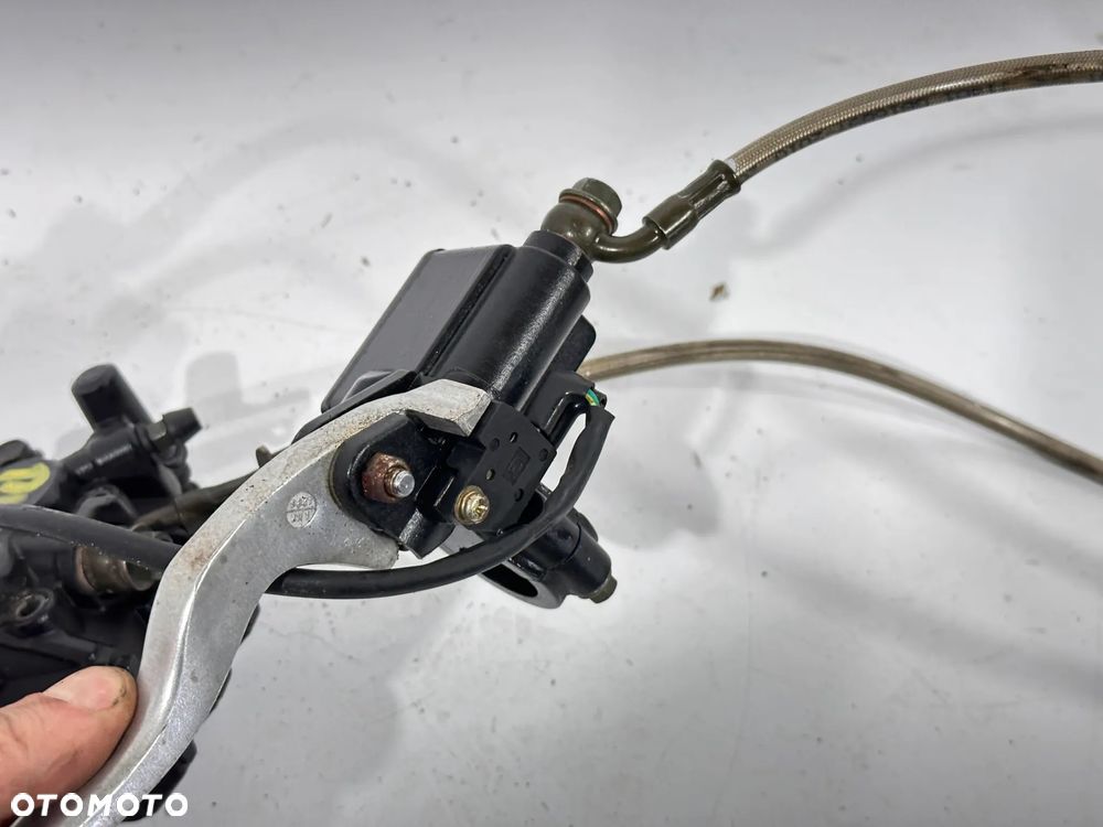 Zacisk pompa przód Peugeot Django - 6