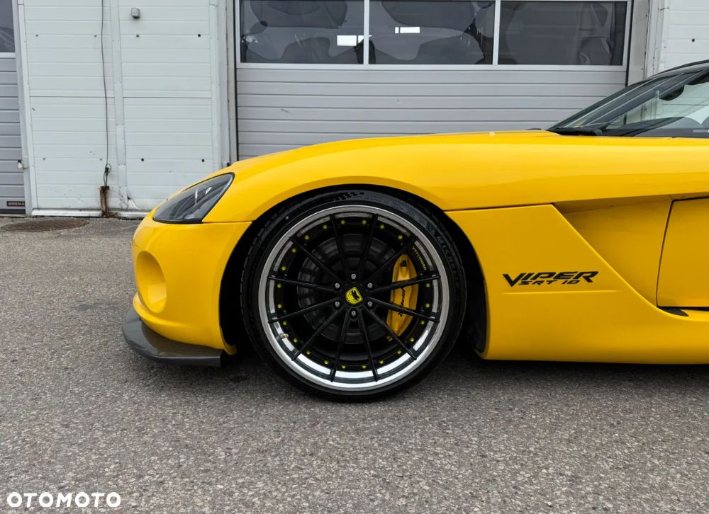 Dodge Viper - 24