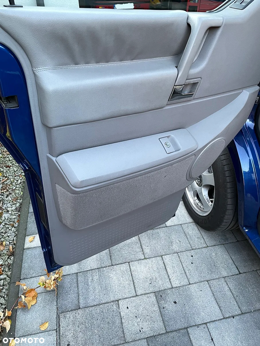 Volkswagen Multivan TDI - 13