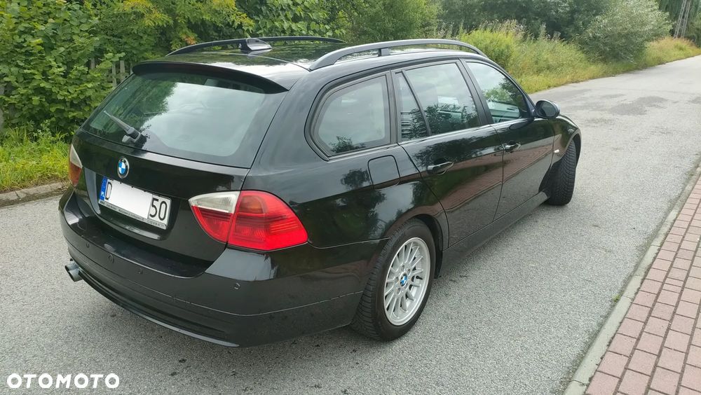 BMW Seria 3 318d - 3